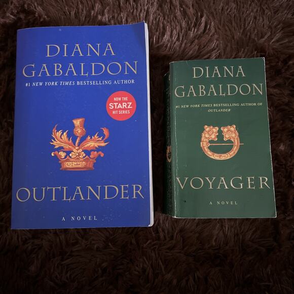 Outlander Book 1 & Outlander Book 3 Paperbacks Outlander and Voyager - Picture 1 of 13
